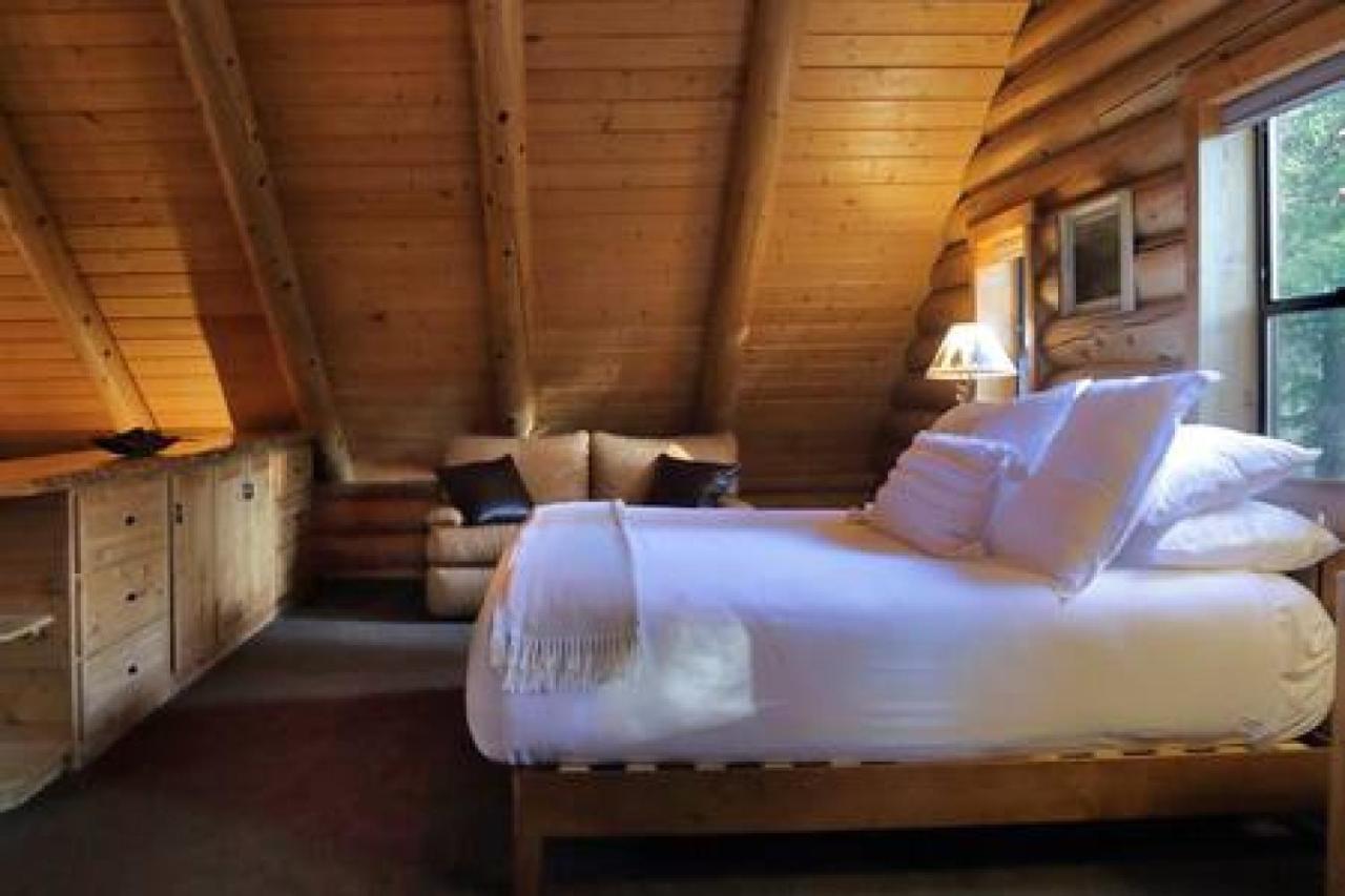 Holiday home Eagles Nest - Natural Log With *